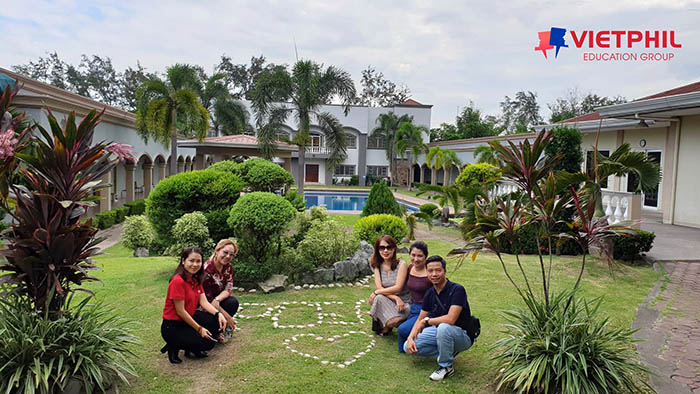 Trai he tieng Anh Philippine tai truong PCEA