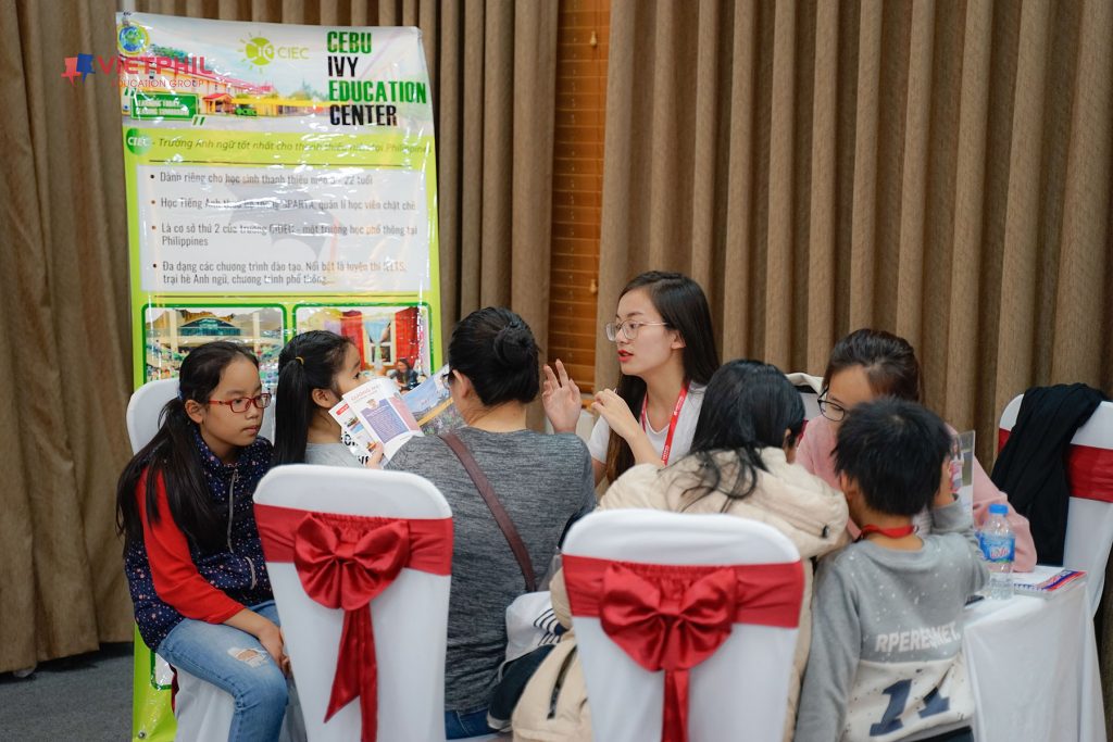 trien-lam-vietphil-camp-fair-ha-noi