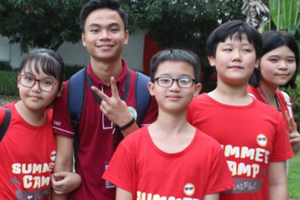 Trại hè tiếng Anh là gì