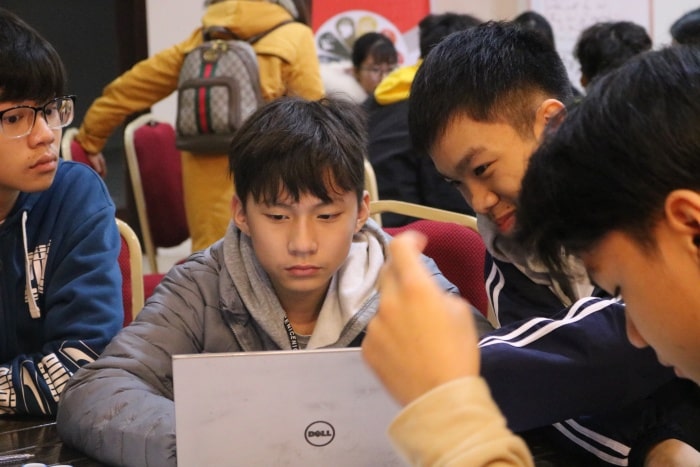 Các em được tham gia nhiều workshop tại trại hè của Vietphil