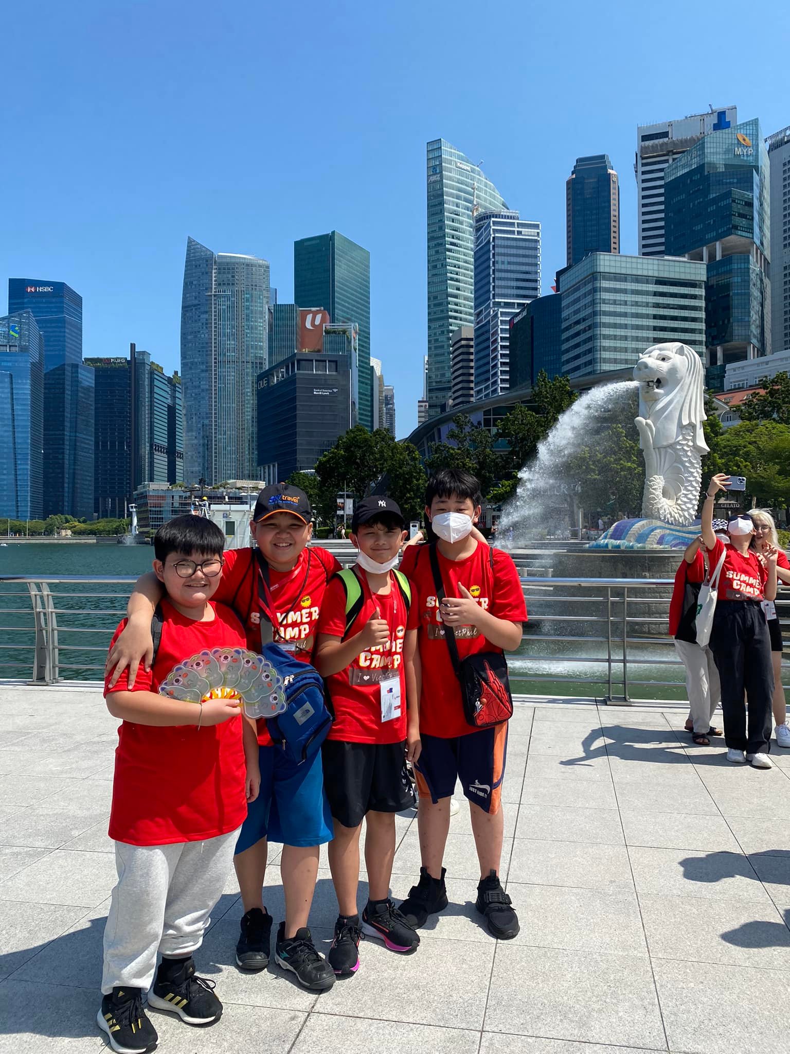 Merlion Park - biểu tương đầu sư tử thân cá của đất nước Singapore