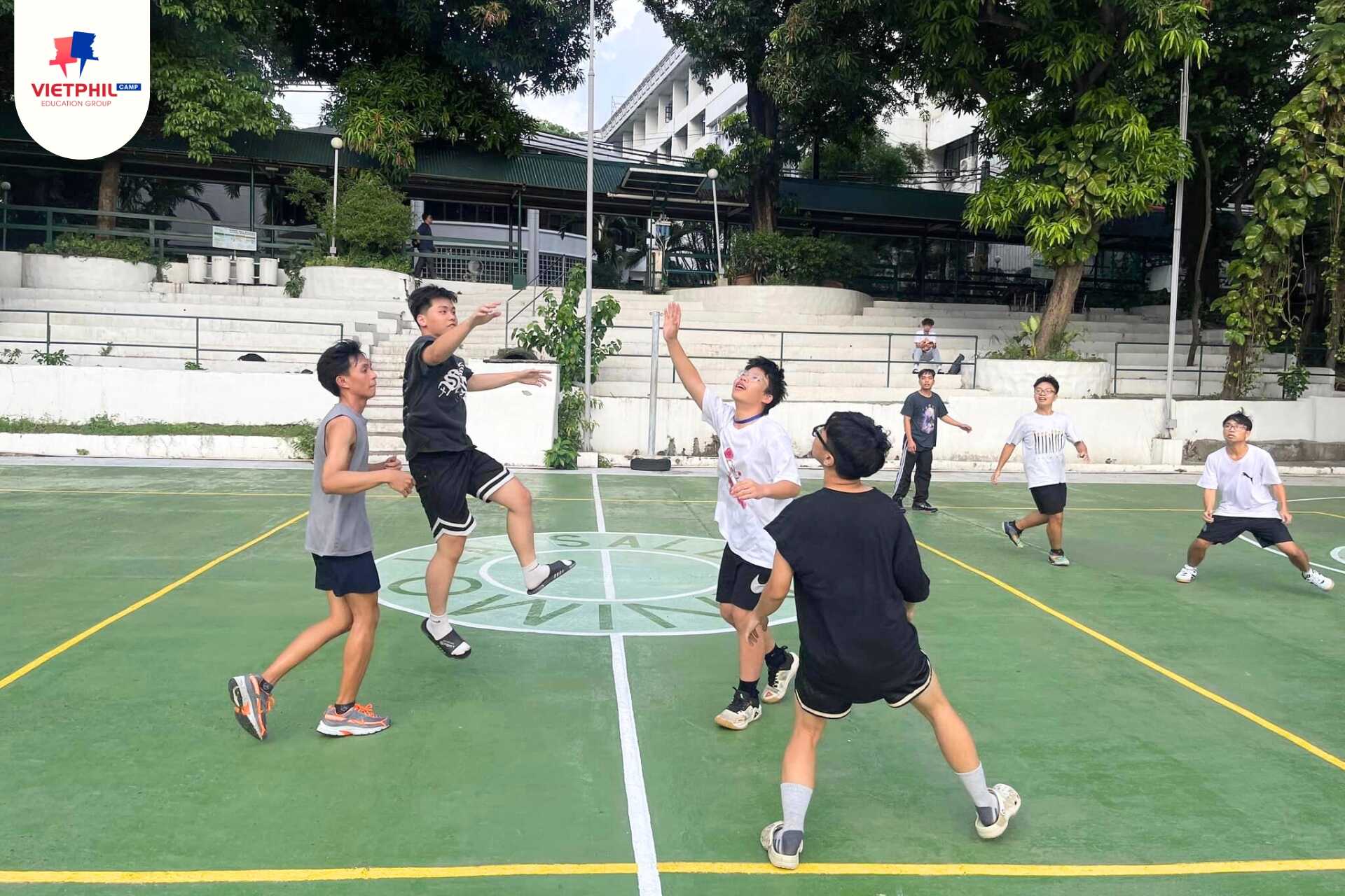 văn hóa hóa thể dục thể thao tại trại hè De La Salle
