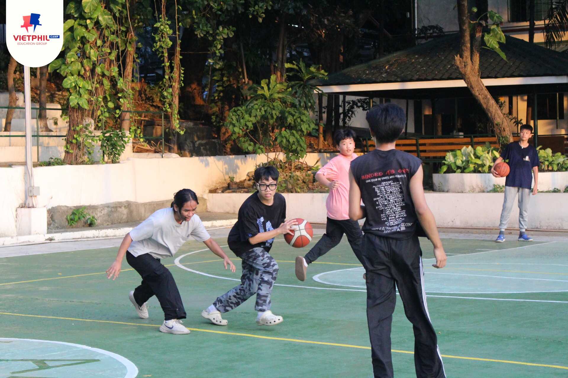 văn hóa hóa thể dục thể thao tại trại hè De La Salle
