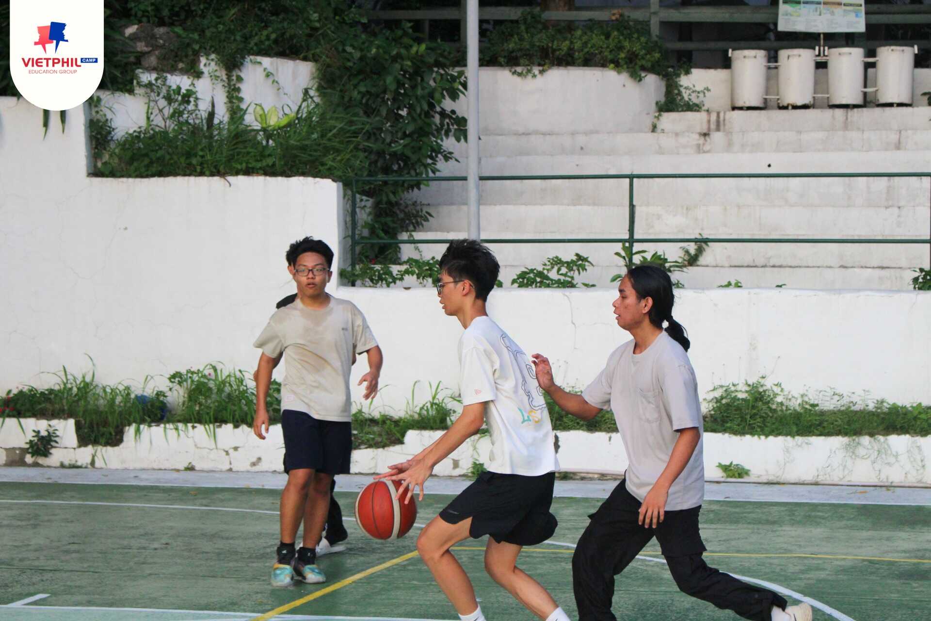 văn hóa hóa thể dục thể thao tại trại hè De La Salle