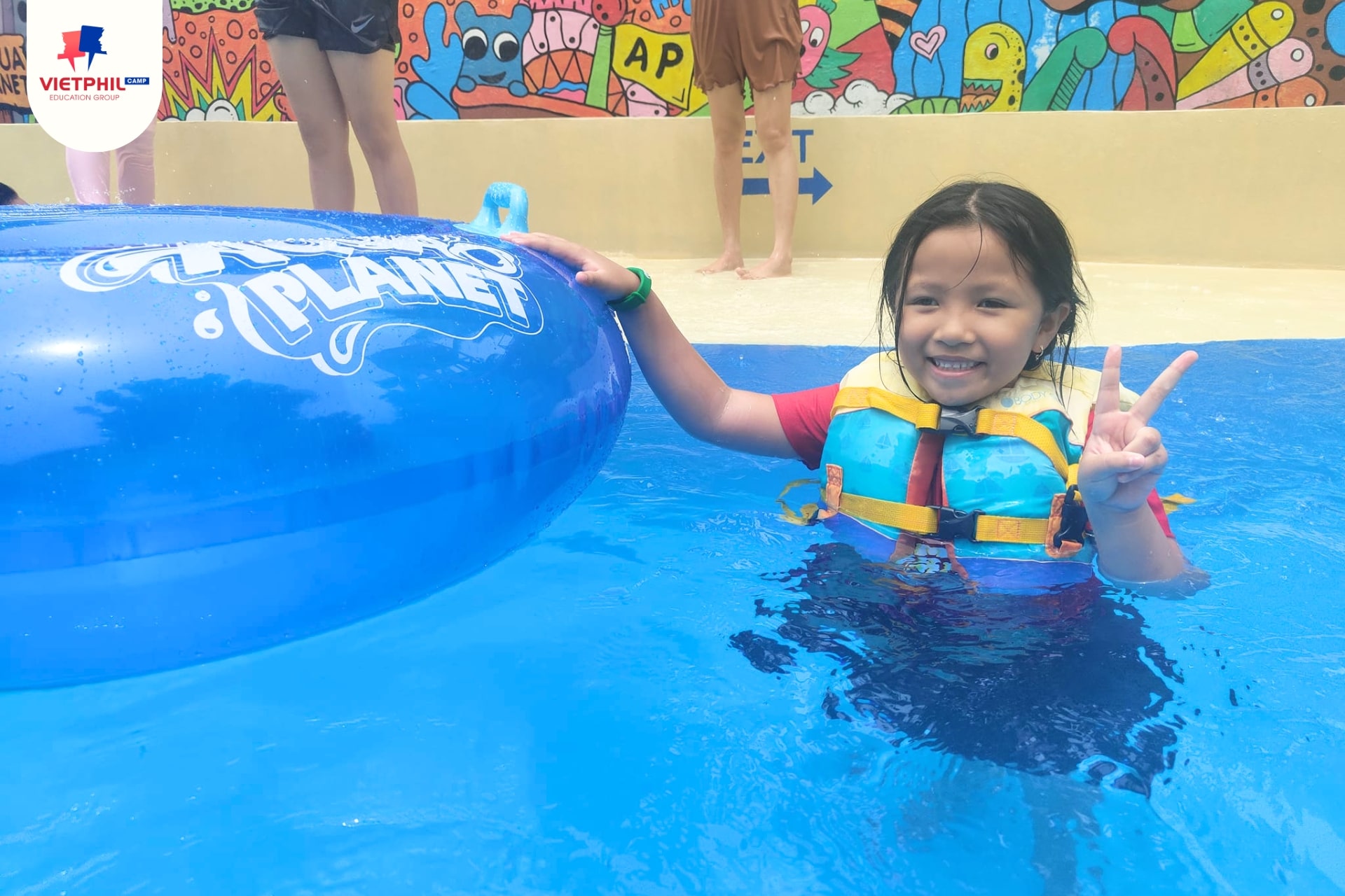 Trai nghiem cong vien nuoc Aqua Planet lon nhat tai Philippines cung cac ban nho tai trai he EG Academy 2024 - Cover Image