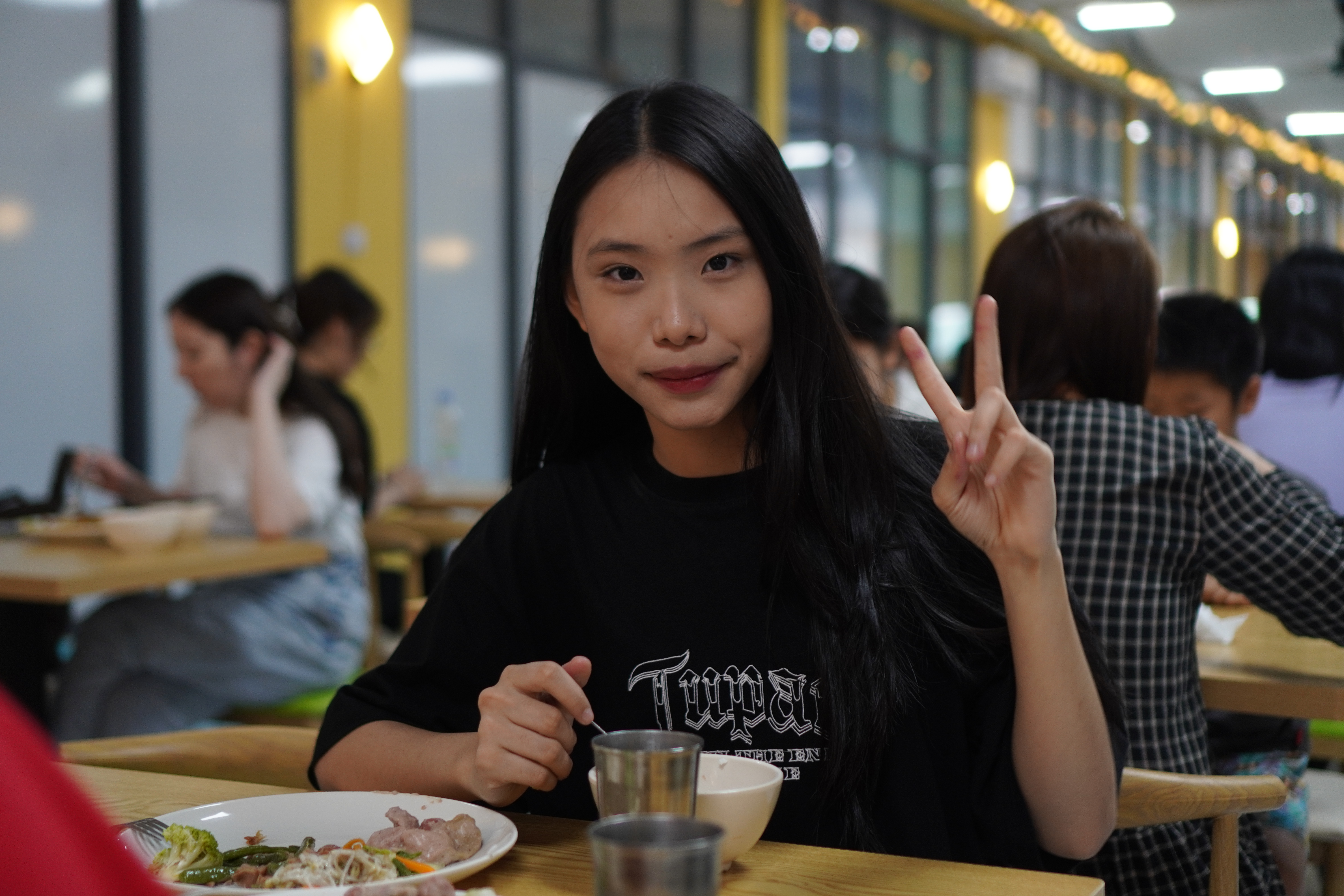 Trai he QQ English 2025 – Trai nghiem hoc tap, kham pha dinh cao - Cover Image