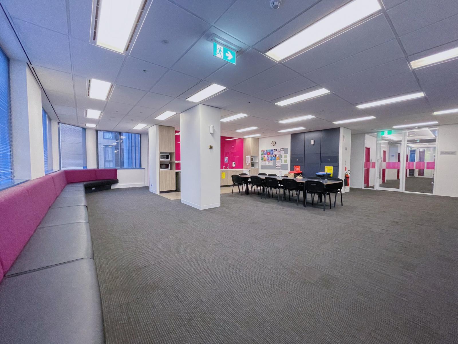 Trai he tieng Anh tai Sydney, Australia 2025