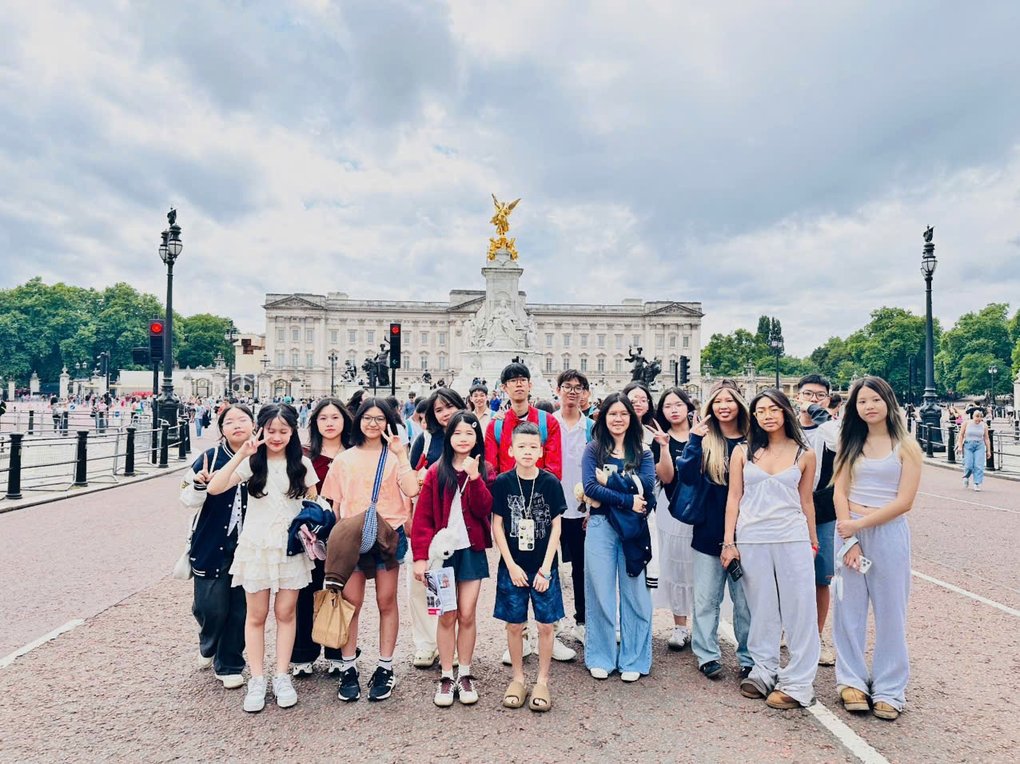 Trai he Quoc Te VietPhil Camp 2026 tai Anh - Cover Image